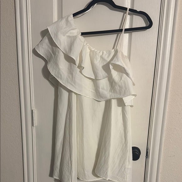White Ruffled One-Shoulder dress - Picture 1 of 2